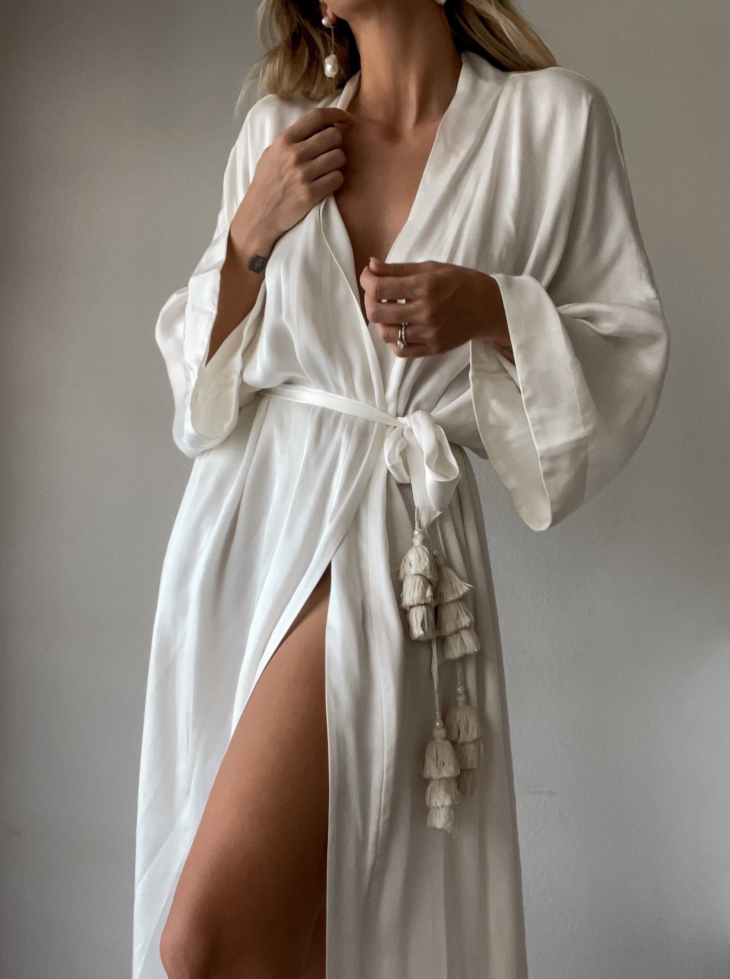 Bo & Luca Jolie Robe White